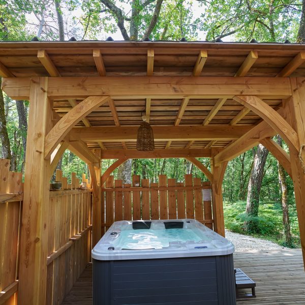 Nid en Ô Cabanes arbres spa Lot Dordogne Cabane Tchanquee 23